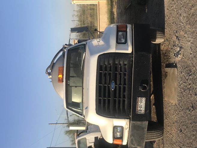 Camión de Fosas Sépticas y Drenajes Cel. 8662052714